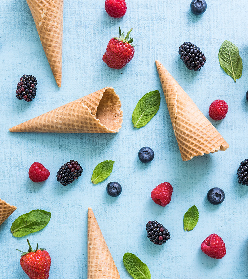 Refreshing ice cream flat lay